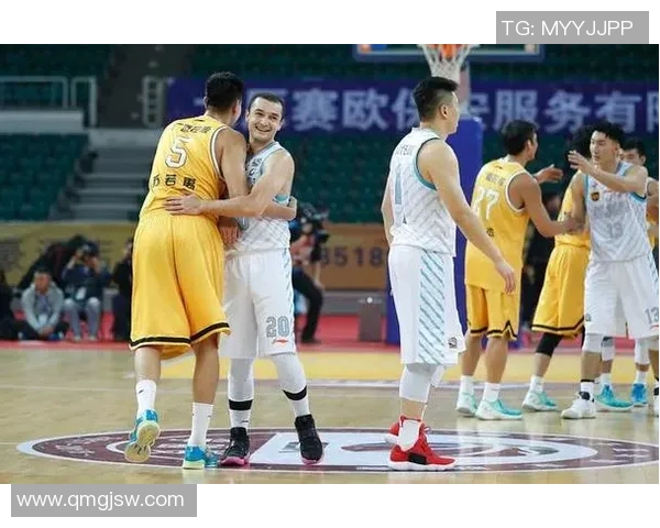 南京篮球队与武汉篮球队的较量分析与战术总结